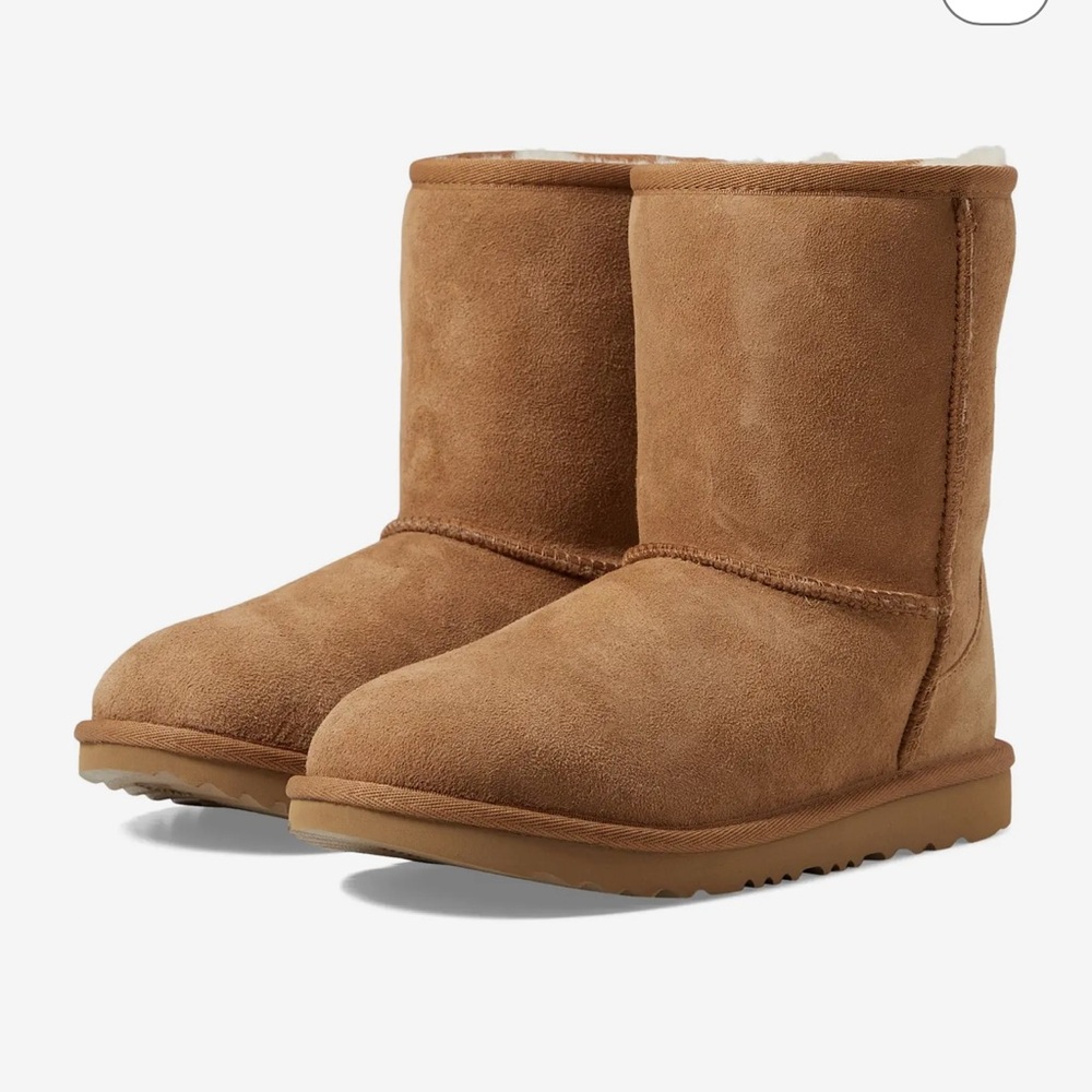 Ugg Kids Classic II (chestnut/ size 3)